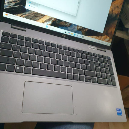 Dell Precision 3571 – Mobile Workstation –